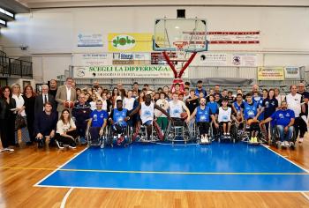 Sport: Marsilio tiene a battesimo l’Amicacci Abruzzo di basket in carrozzina